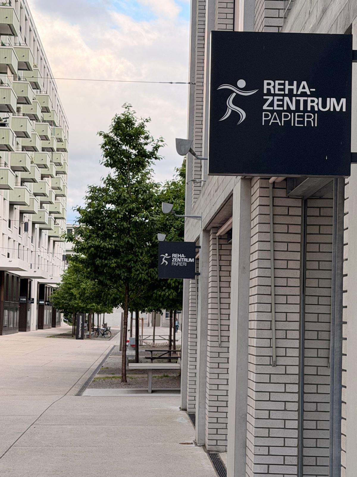 Eingang Reha-Zentrum Papieri
